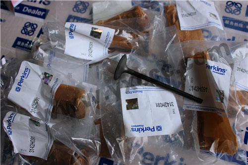 柴油機(jī)1206E配件銷售中心油底殼墊、T414441壓縮機(jī)、氣門、搖臂軸(1200)